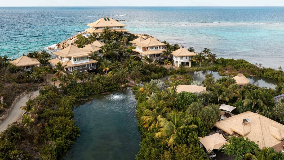 Vacation Like a Billionaire on Richard Branson's Soon-to-open Second  Private Island
